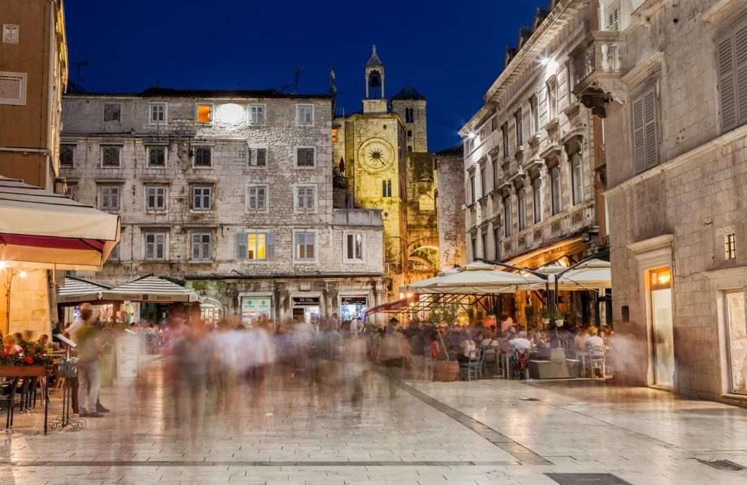 House "Anno 1881"-Center Of Split Exterior foto