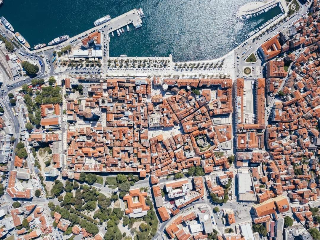 House "Anno 1881"-Center Of Split Exterior foto