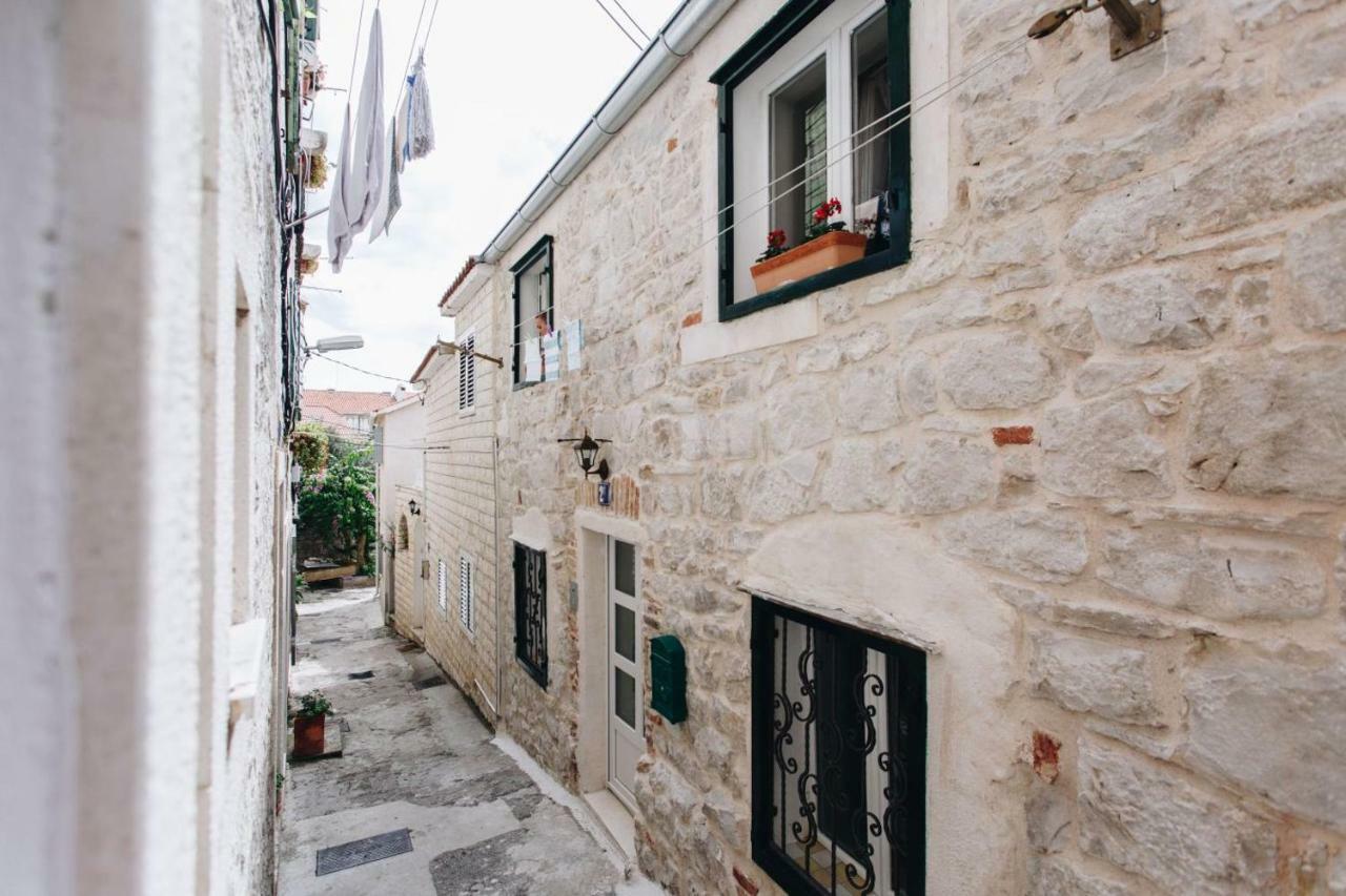 House "Anno 1881"-Center Of Split Exterior foto